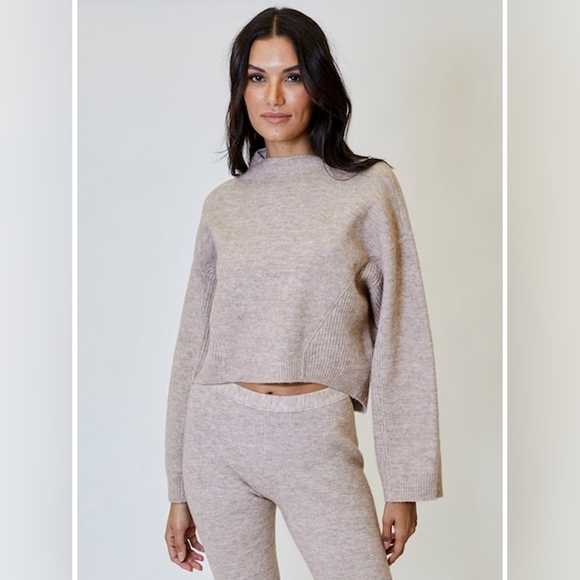 dh NEW YORK Sweaters - HOST PICK! 🥳DH New York Harlow Sweater